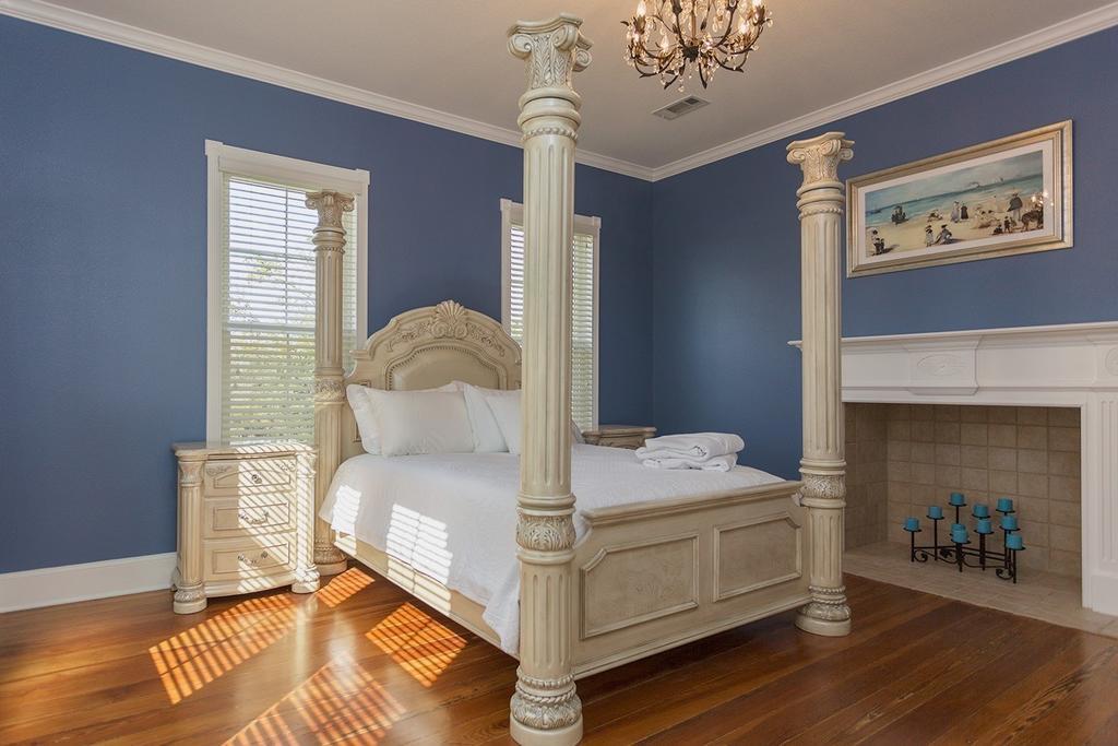 Red Velvet Inn Navasota 部屋 写真