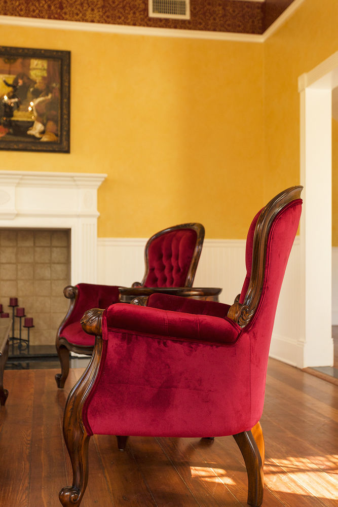 Red Velvet Inn Navasota エクステリア 写真